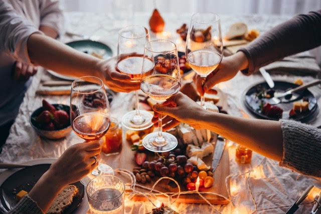 It's wine o'clock