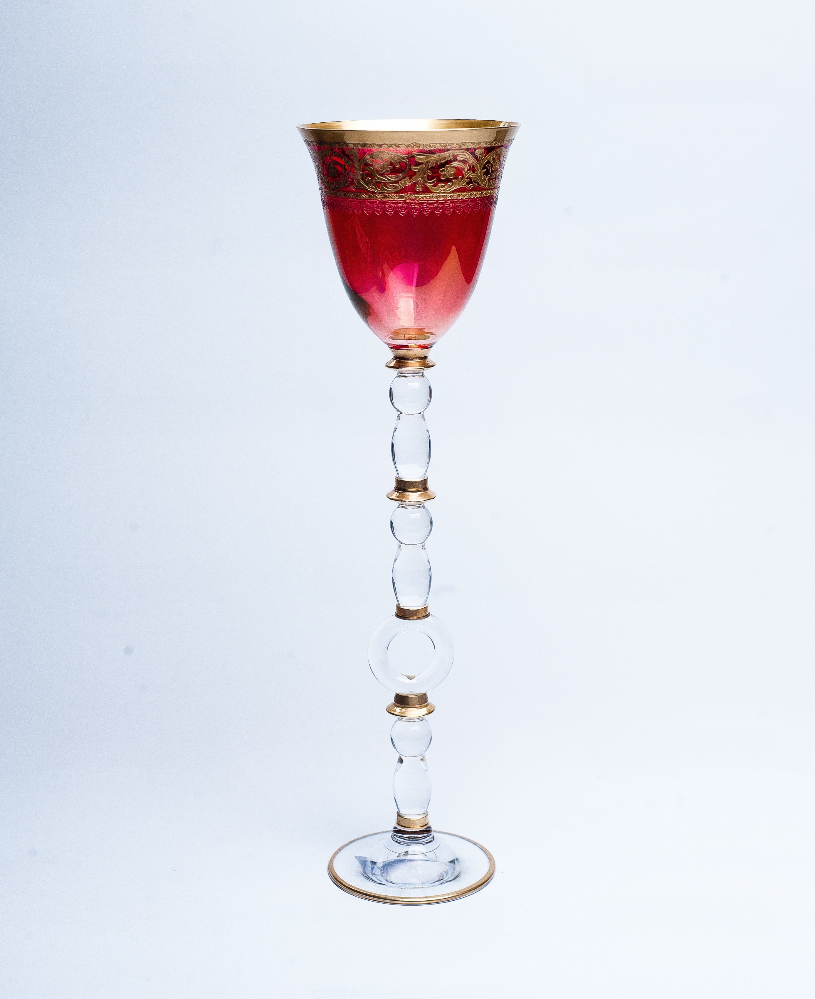 VdE Griffe - Pompadour Gold Water Chalice Red
