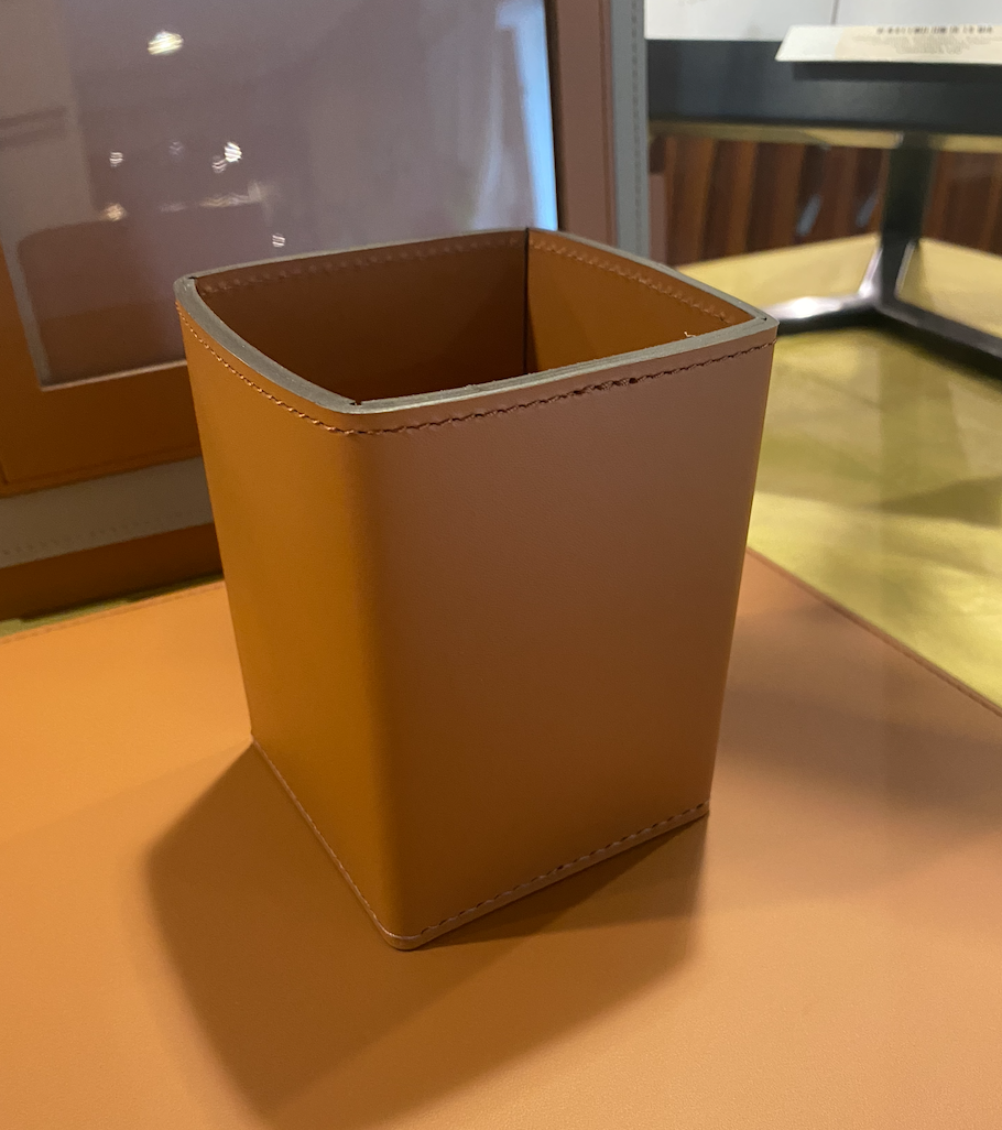 Rudi - Idea Pen Holder Square