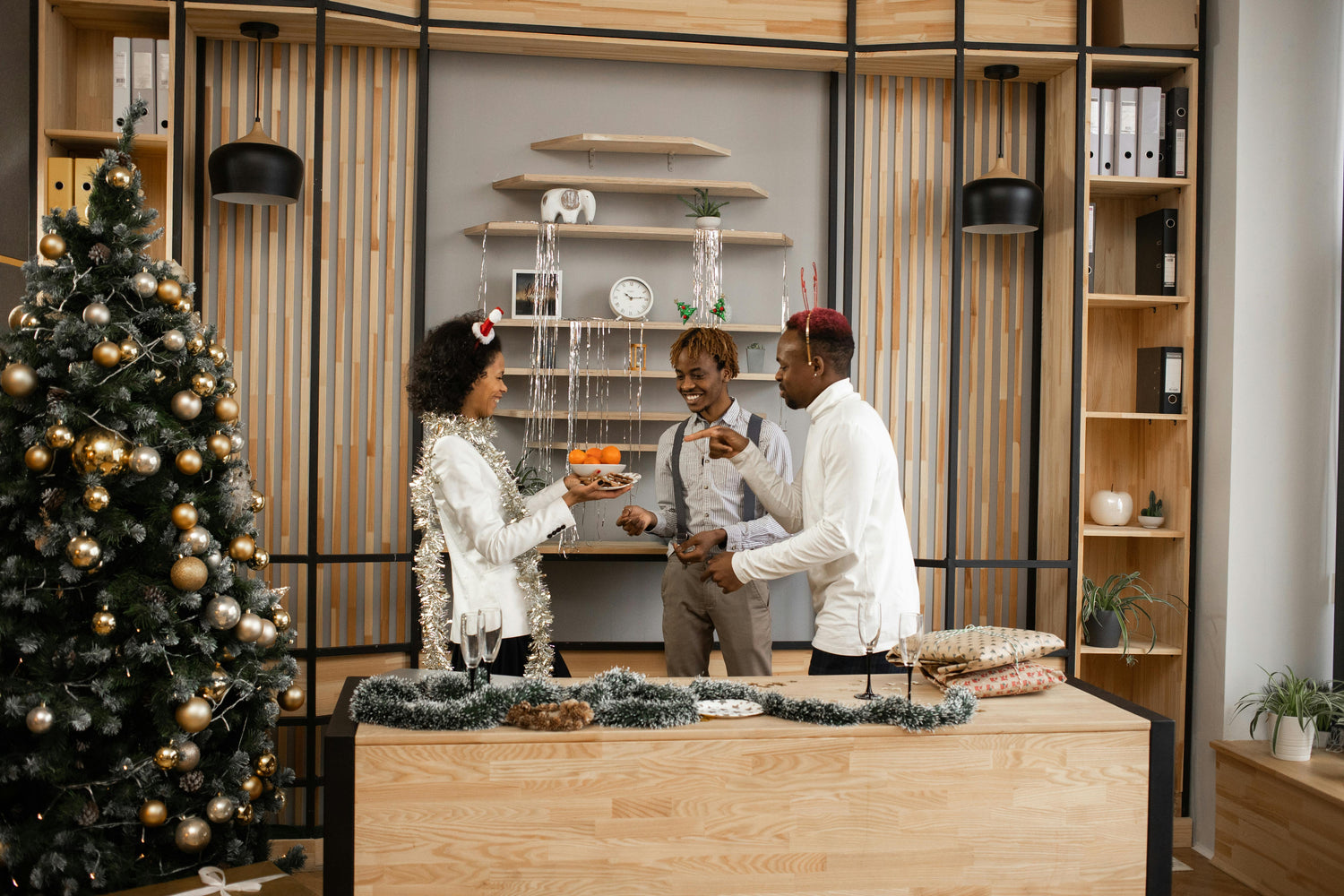 Workplace holiday events ideas